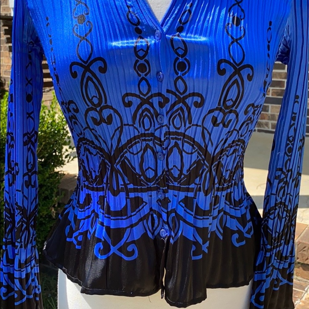 Sunny Leigh Petite Blue & Black Long Sleeve Top - Picture 2 of 6